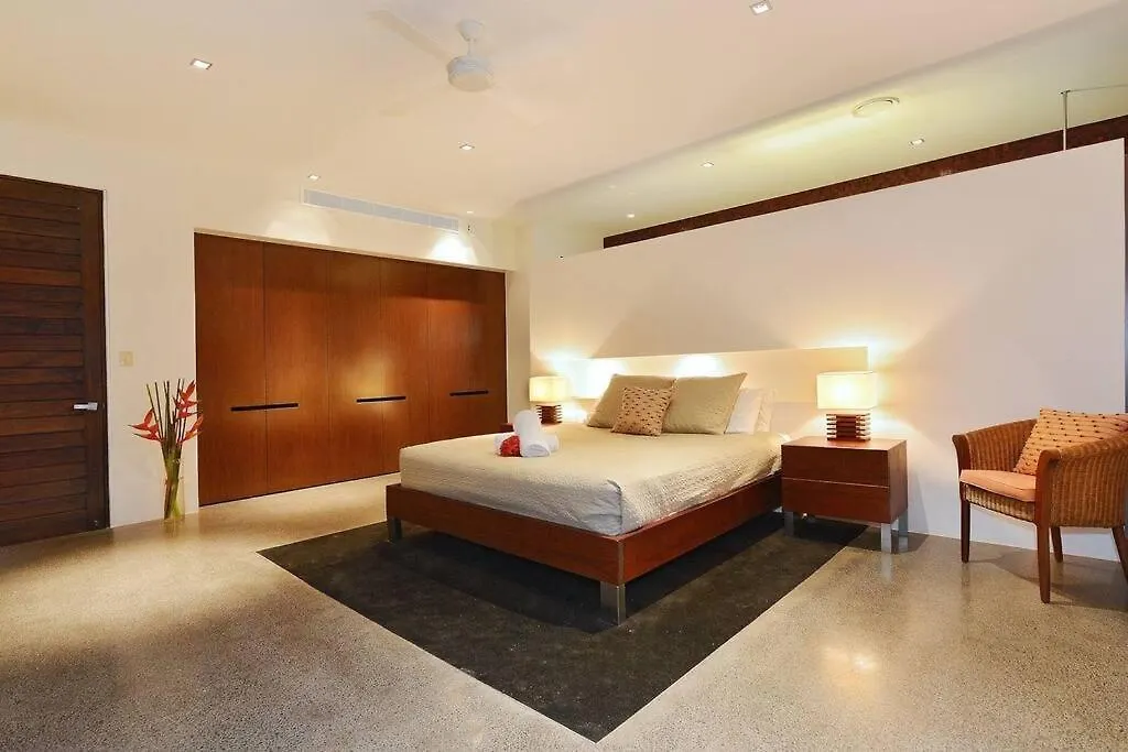 6 Beachfront Mirage - Luxury 4 Bedroom Home Port Douglas 0*,  Australia