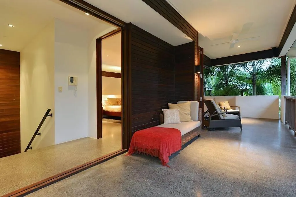 6 Beachfront Mirage - Luxury 4 Bedroom Home Port Douglas Holiday home