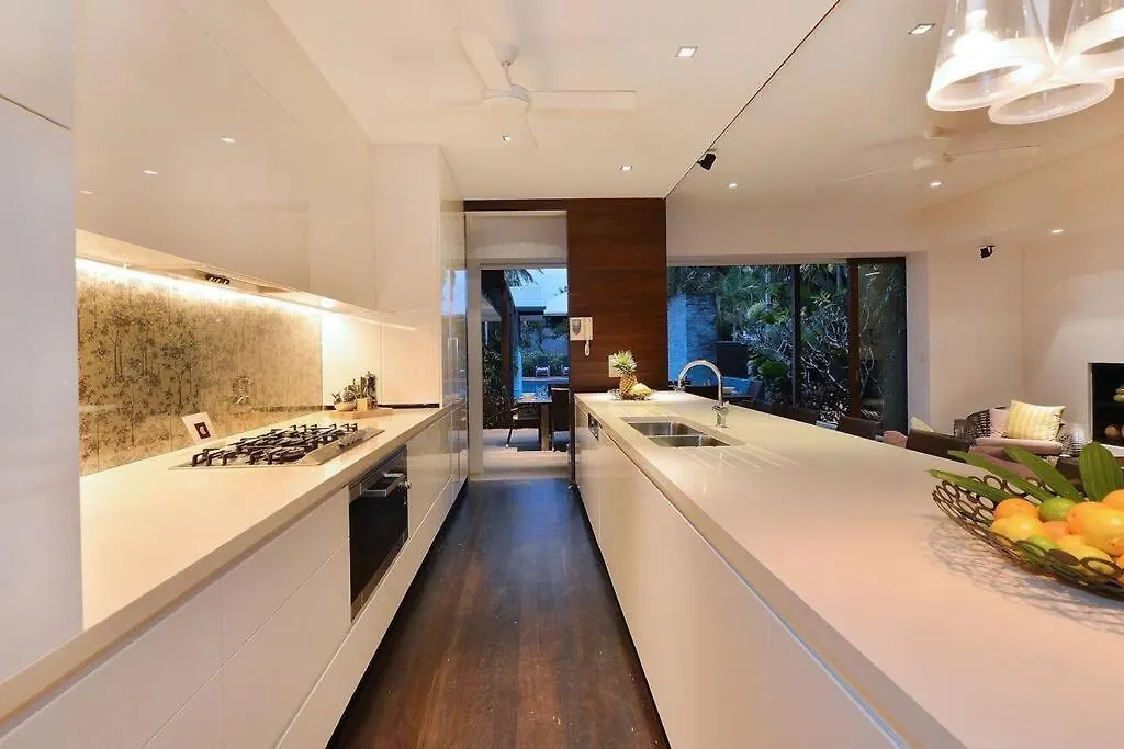 6 Beachfront Mirage - Luxury 4 Bedroom Home Port Douglas Holiday home