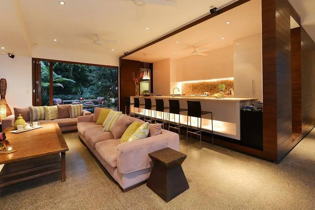 6 Beachfront Mirage - Luxury 4 Bedroom Home Port Douglas Australia